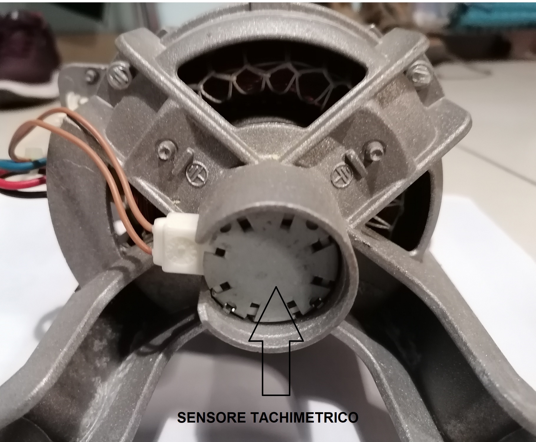 Motore trifase per lavatrice 17500rpm USATO C00378868 Indesit Hotpoint Motore trifase per lavatrice 17500rpm USATO C00378868 Indesit Hotpoint